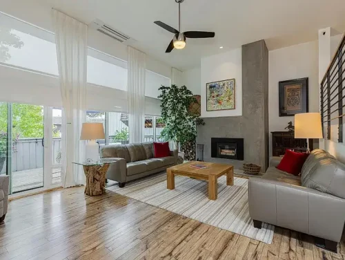 Recent home sold on knollwood drive with aileen tong.